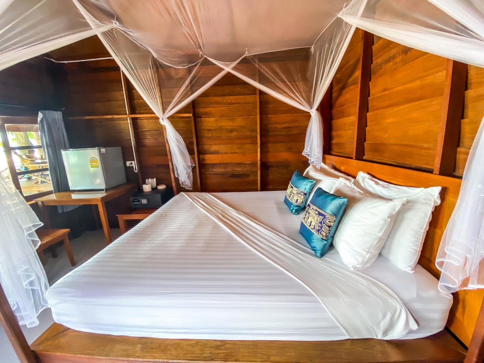Lipe Beach Resort Exterior foto
